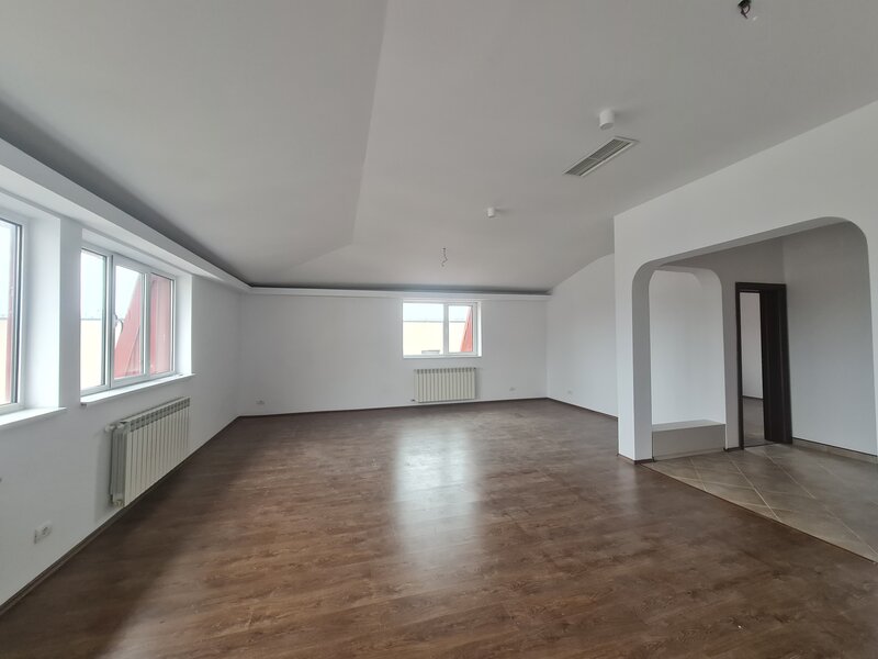 Herastrau, Penthouse exclusivist de inchiriat, 4 camere, 156 mp, living.