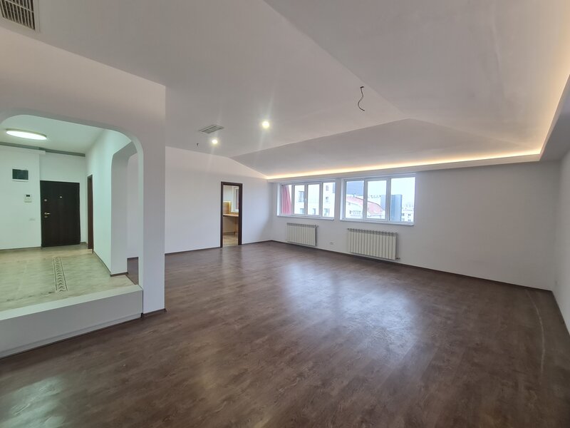 Herastrau, Penthouse exclusivist de inchiriat, 4 camere, 156 mp, living.