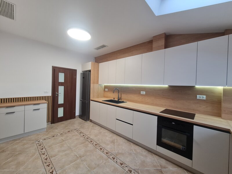 Herastrau, Penthouse exclusivist de inchiriat, 4 camere, 156 mp, living.